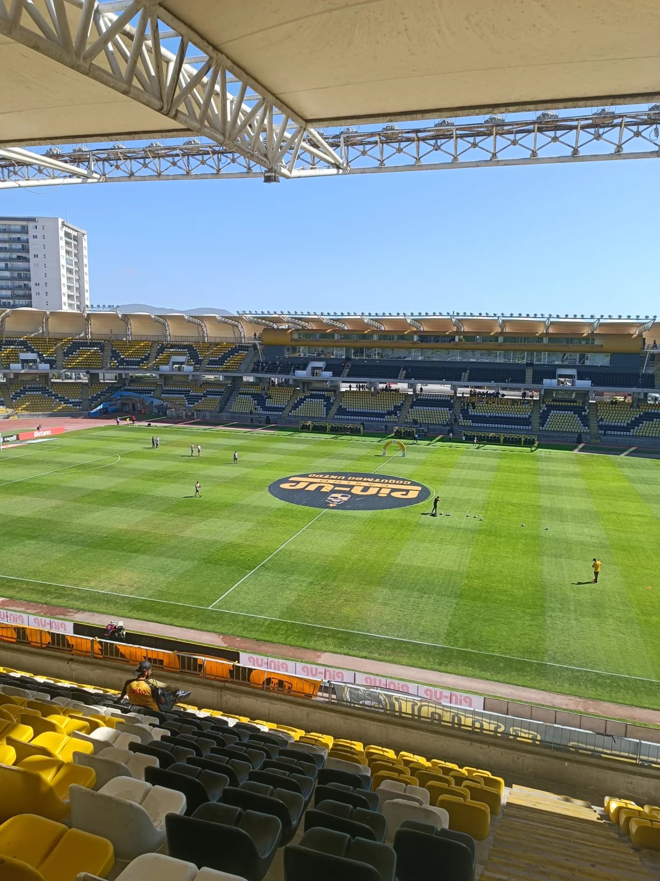 La cancha del Francisco Sánchez Rumoroso desde la tribuna